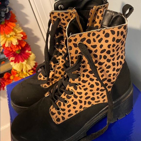 Combat type boots - Picture 3 of 4